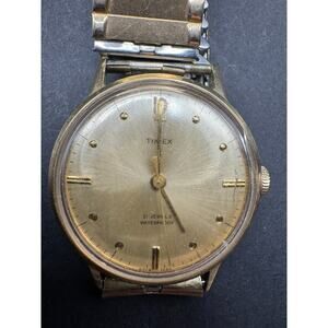 Timex 21 Jewel Waterproof Women's Watch Dustproof Gold Tone Self Winding